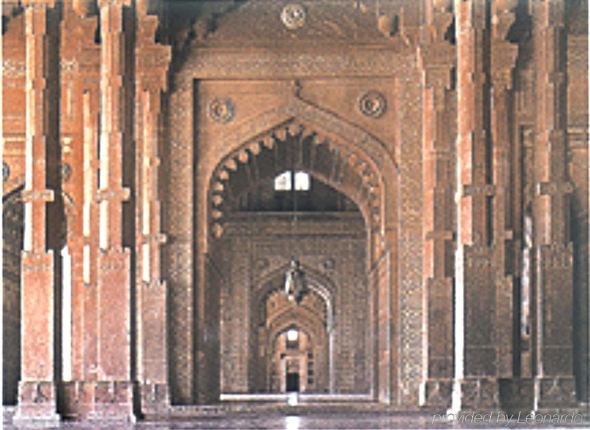 Tajview, Agra-ihcl Seleqtions